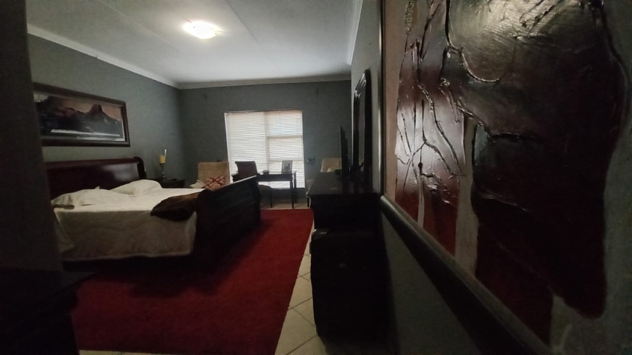 3 Bedroom Property for Sale in Langenhovenpark Free State